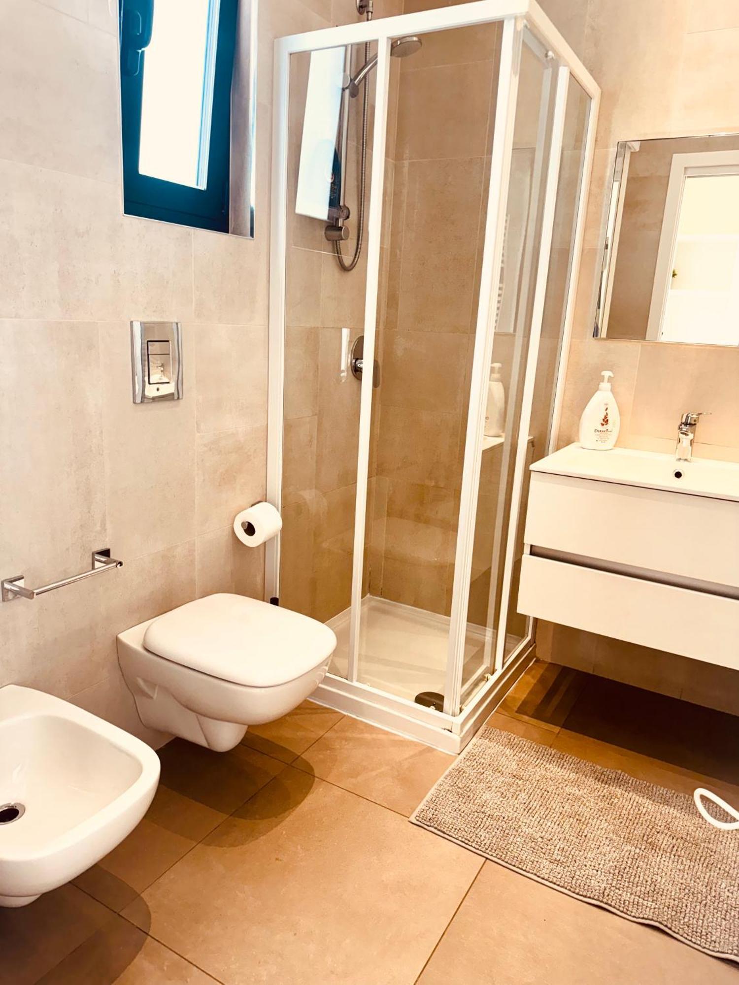 Futura Exclusive Suite 2 บารี ภายนอก รูปภาพ